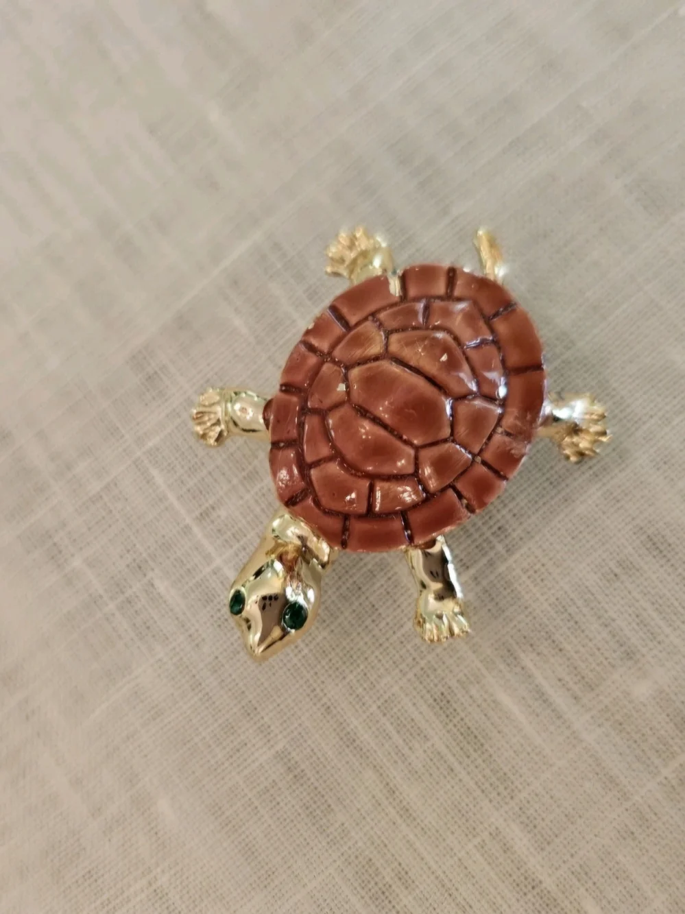 Vintage Gold Tone Turtle Brooch Pin Brown Enamel Shell Green Rhinestone Eyes